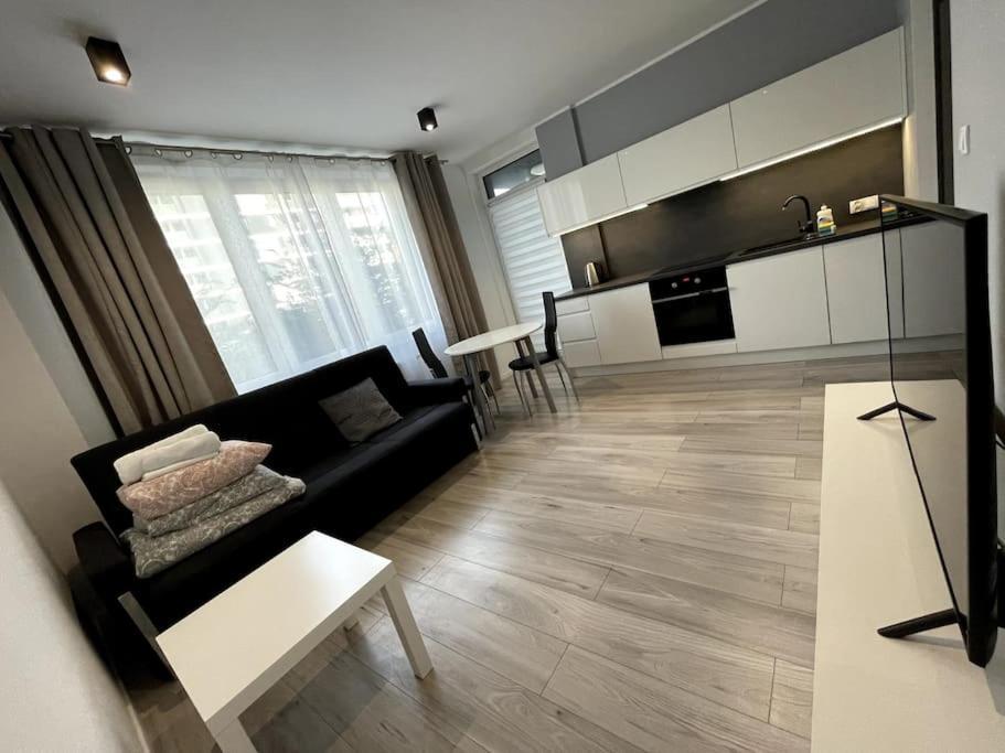 New Apartment - Near Sky Tower - 4 People - New Building - Lift Вроцлав Екстериор снимка