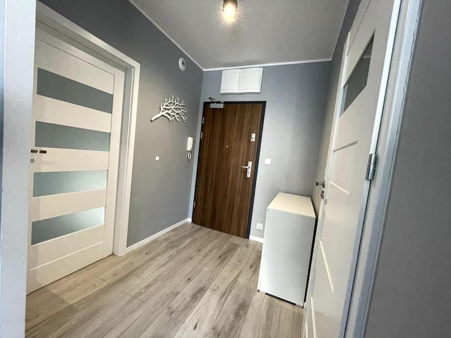 New Apartment - Near Sky Tower - 4 People - New Building - Lift Вроцлав Екстериор снимка